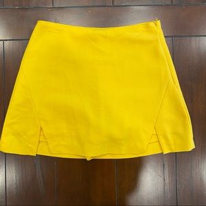 Zara yellow mini skort